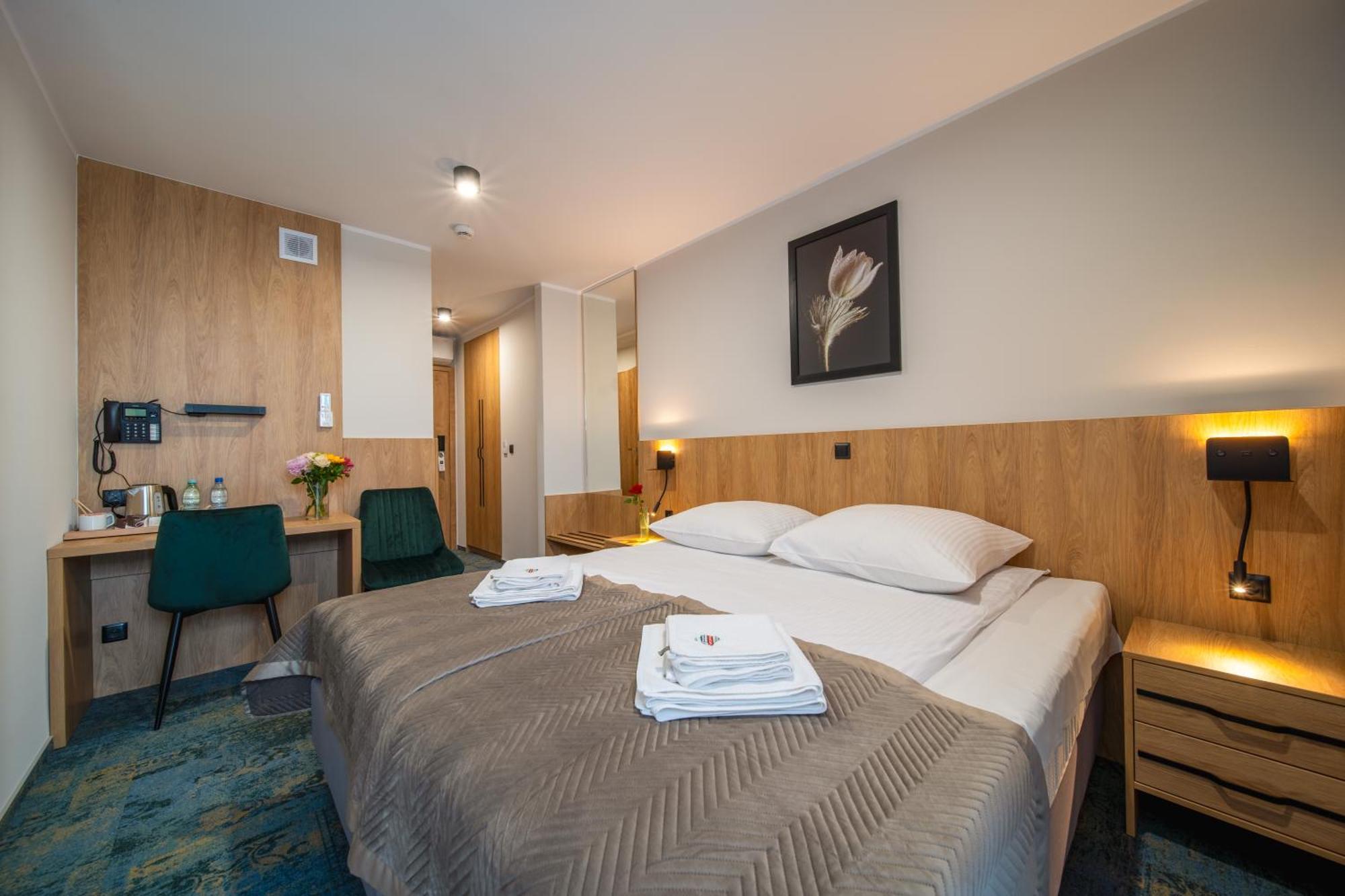 Hotel Gromada Ломжа Экстерьер фото