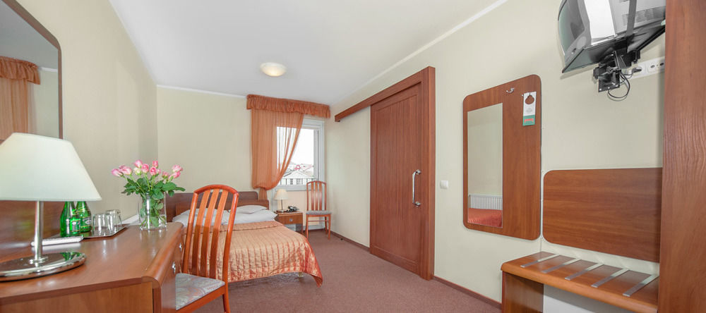 Hotel Gromada Ломжа Экстерьер фото