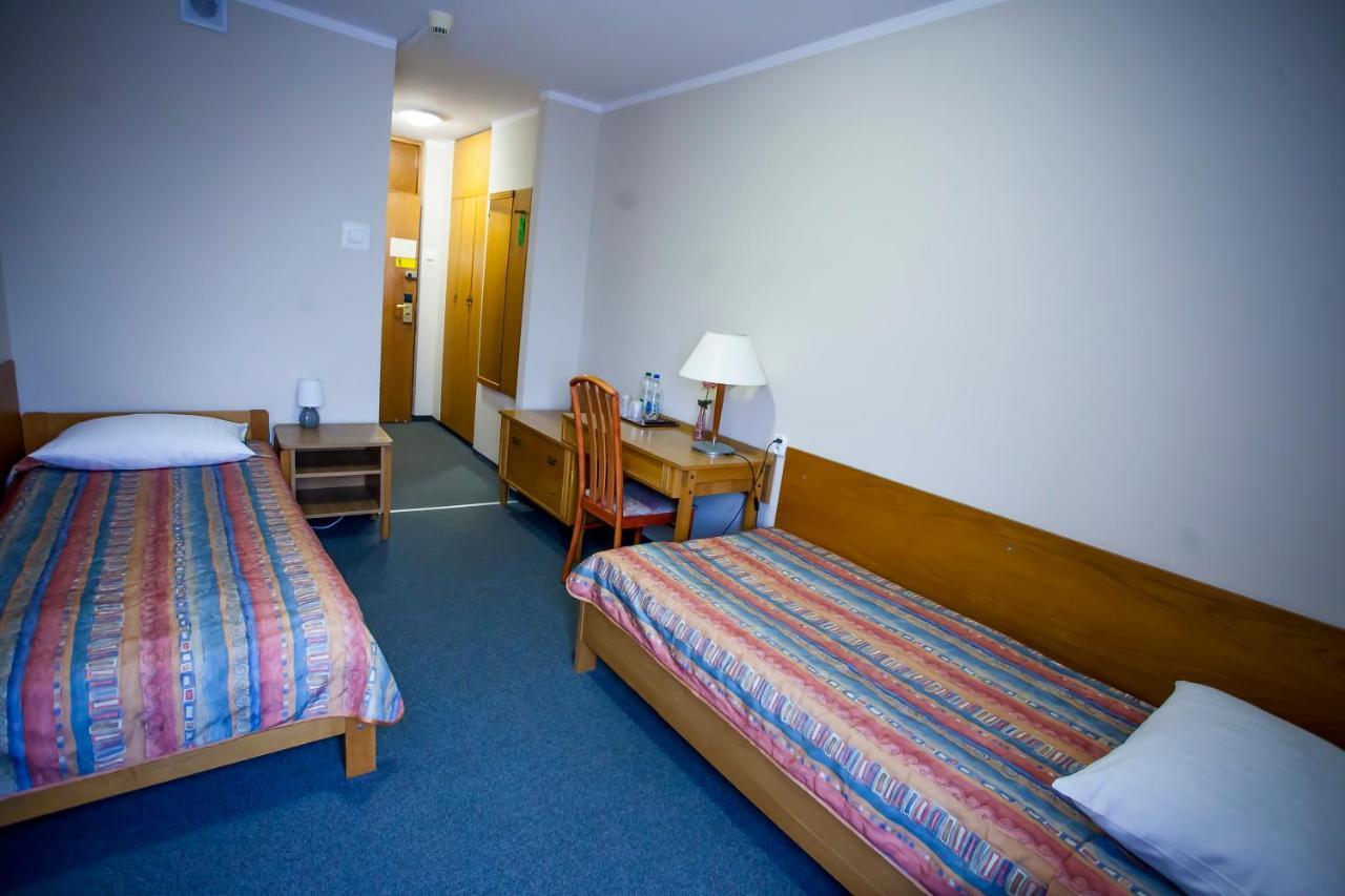 Hotel Gromada Ломжа Экстерьер фото