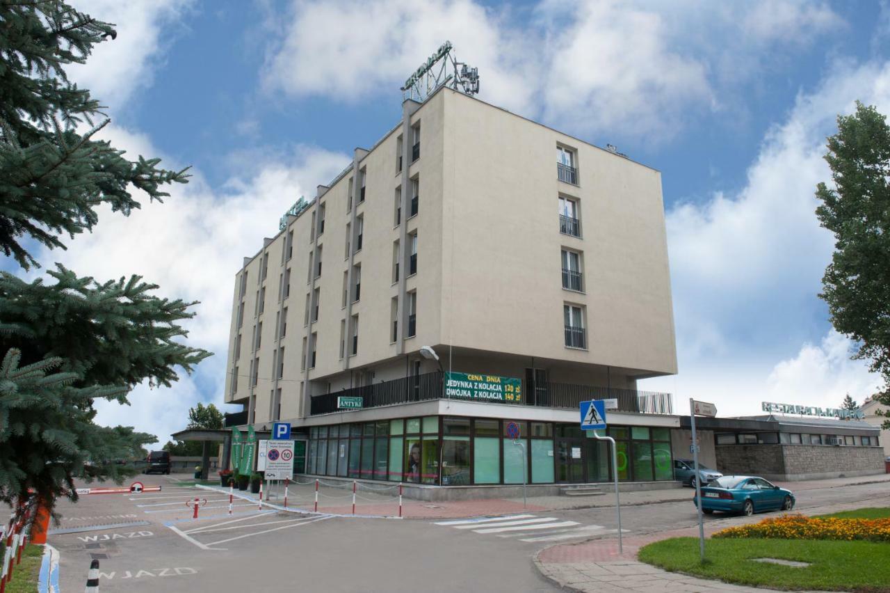 Hotel Gromada Ломжа Экстерьер фото